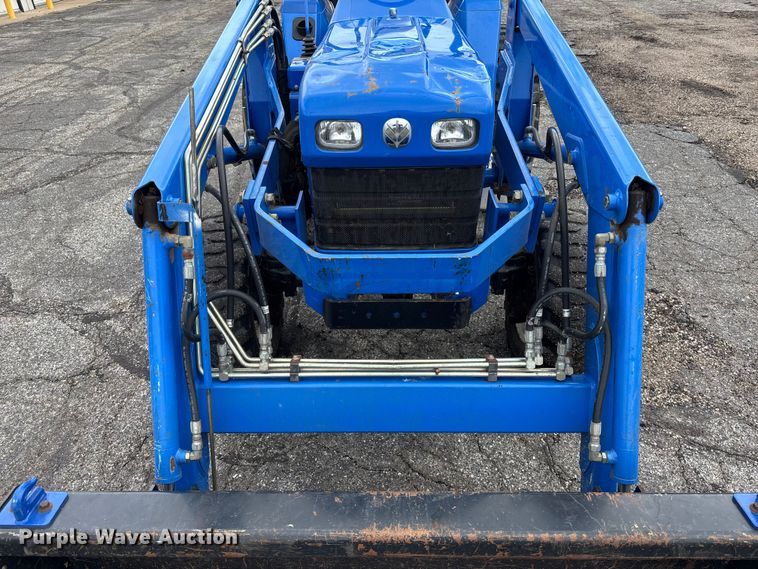 image for item ET4511 2008 New Holland T1520 MFWD tractor