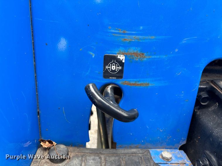 image for item ET4511 2008 New Holland T1520 MFWD tractor