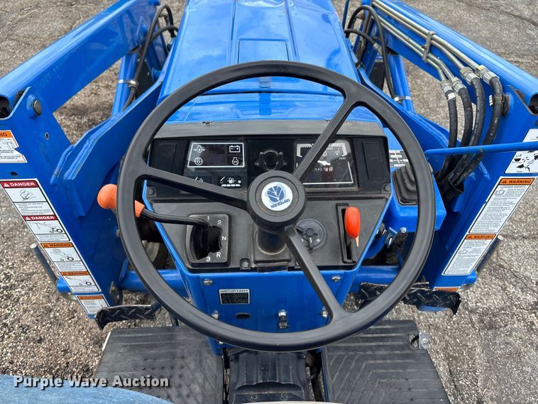 image for item ET4511 2008 New Holland T1520 MFWD tractor
