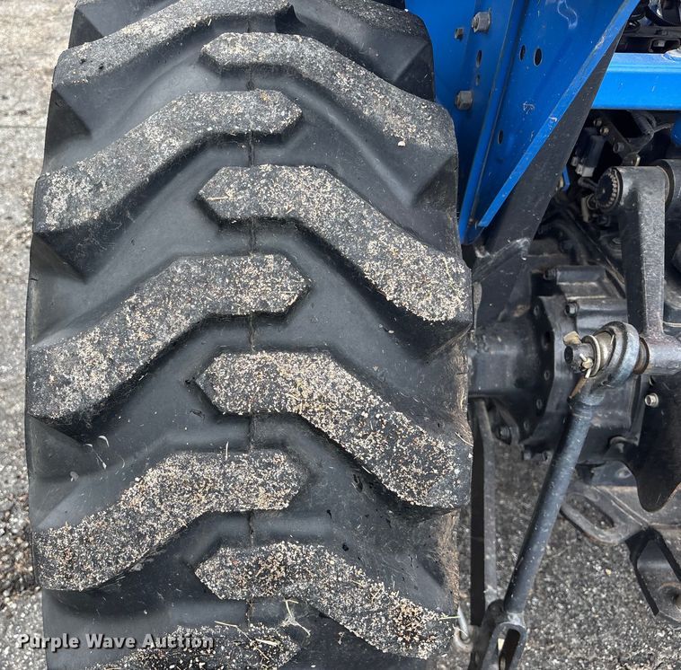 image for item ET4511 2008 New Holland T1520 MFWD tractor