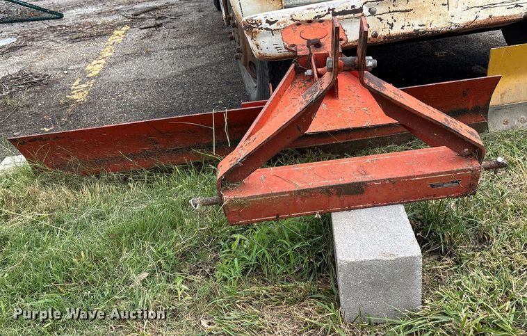 image for item ET4511 2008 New Holland T1520 MFWD tractor