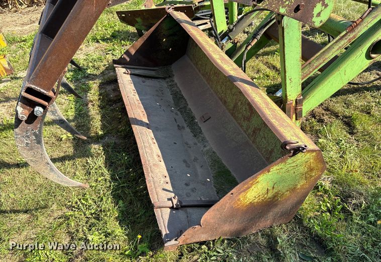 image for item ET4547 John Deere loader