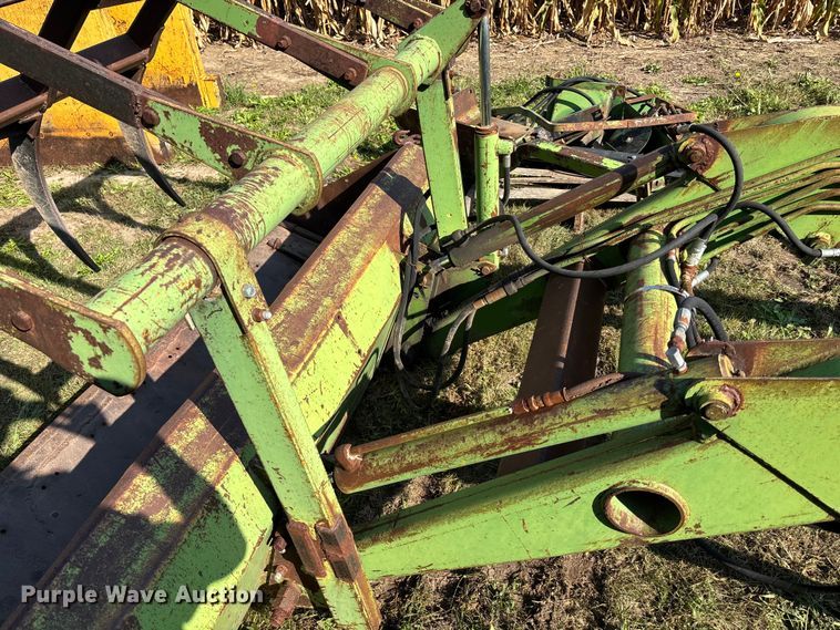 image for item ET4547 John Deere loader