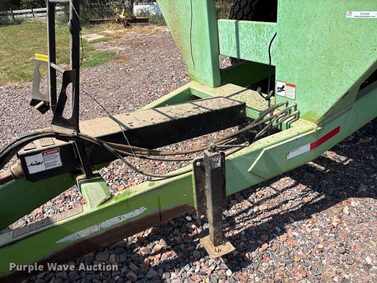 image for item ET4548 Parker 710 grain cart