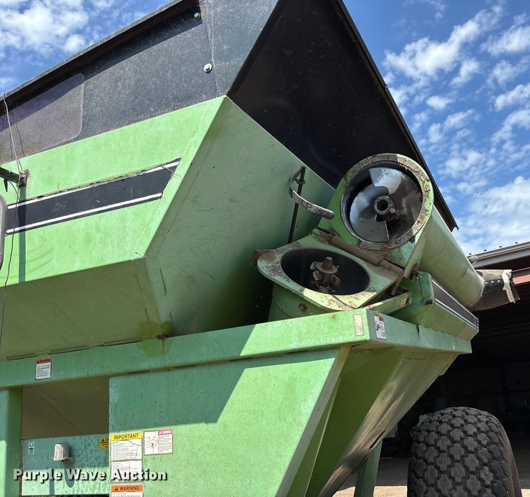 image for item ET4548 Parker 710 grain cart