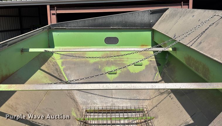 image for item ET4548 Parker 710 grain cart