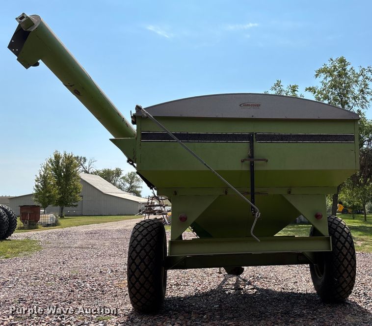 image for item ET4549 Parker 4500 grain cart