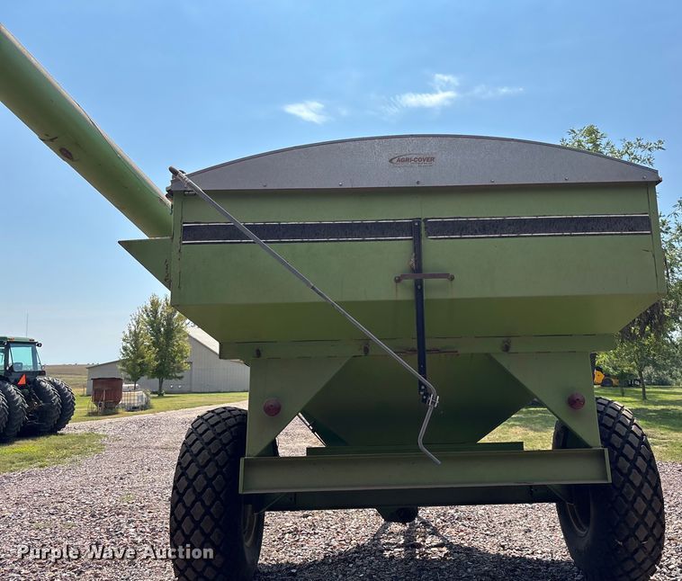 image for item ET4549 Parker 4500 grain cart