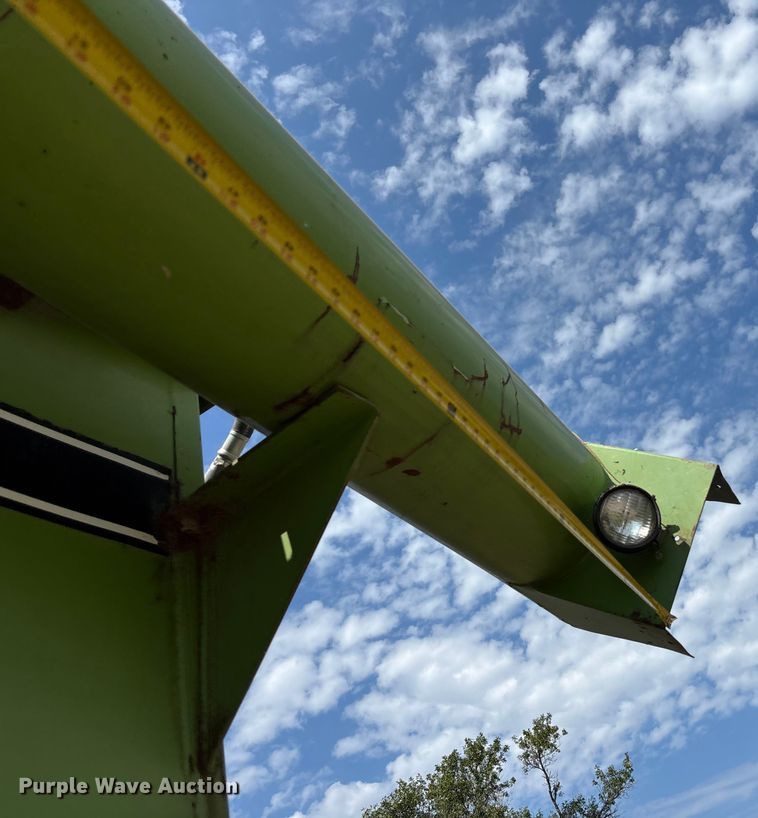 image for item ET4549 Parker 4500 grain cart