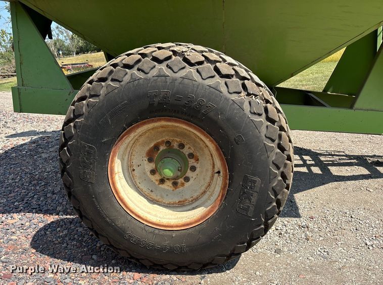 image for item ET4549 Parker 4500 grain cart