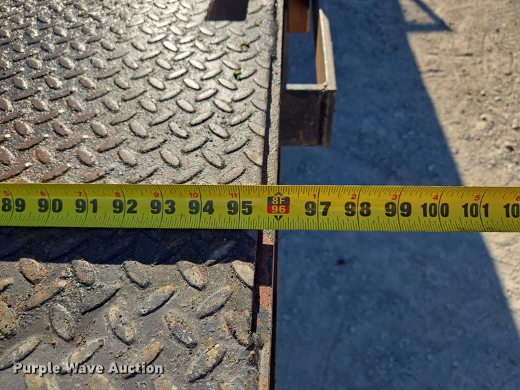 image for item EV1621 1993 Ford LN8000 flatbed truck