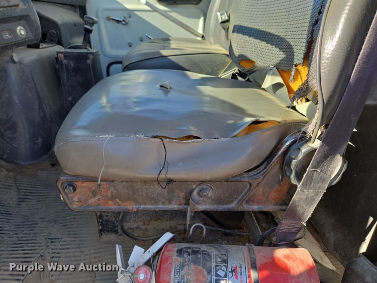 image for item EV1621 1993 Ford LN8000 flatbed truck