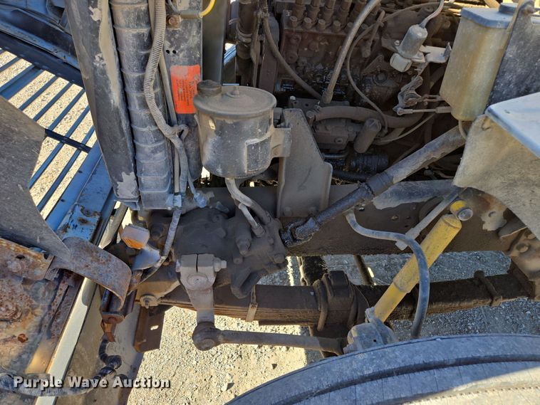 image for item EV1621 1993 Ford LN8000 flatbed truck