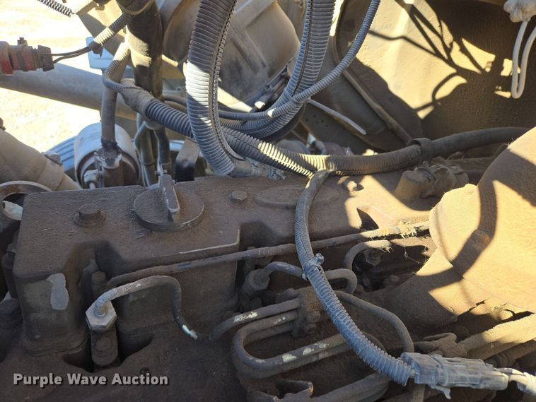 image for item EV1621 1993 Ford LN8000 flatbed truck