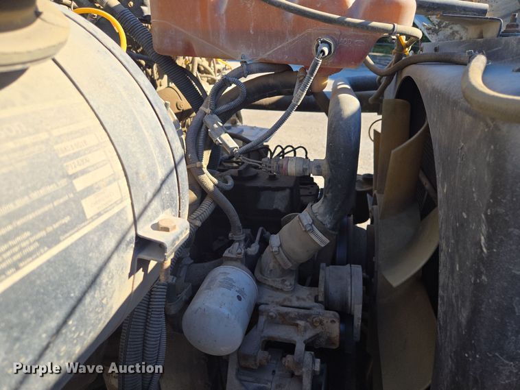 image for item EV1621 1993 Ford LN8000 flatbed truck