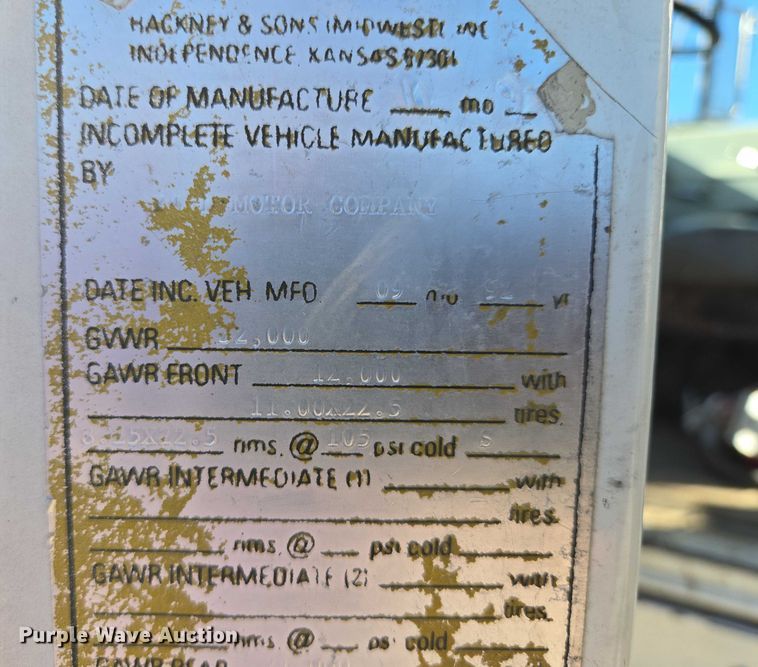 image for item EV1621 1993 Ford LN8000 flatbed truck