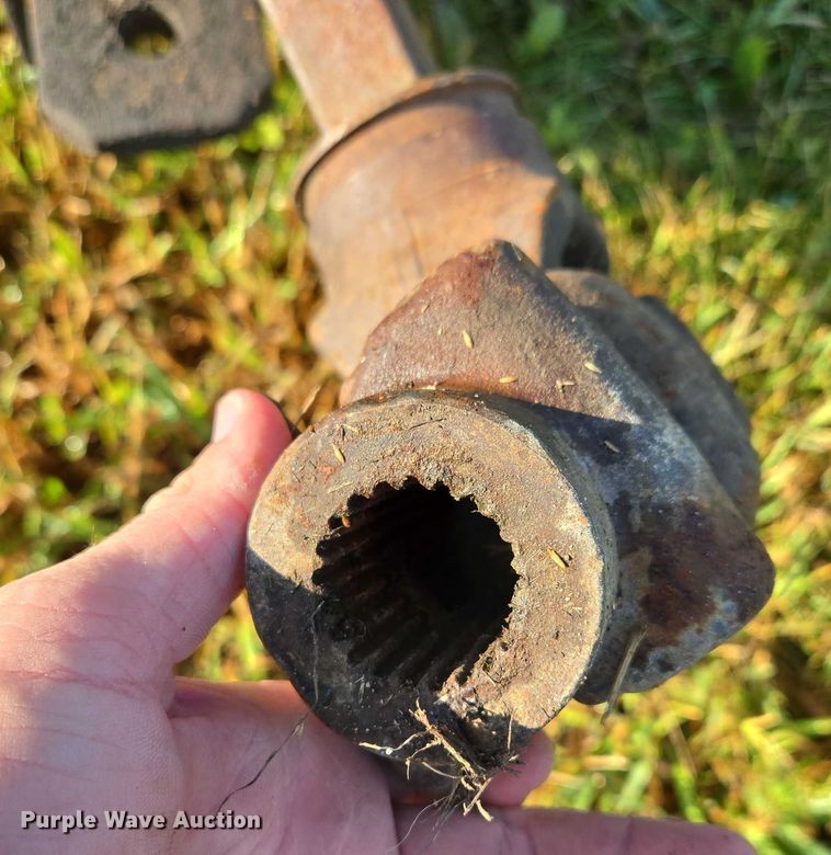 image for item EV1720 DuraTech Haybuster 2544 bale processor