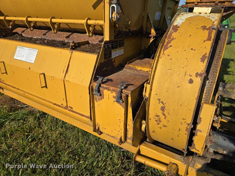 image for item EV1720 DuraTech Haybuster 2544 bale processor