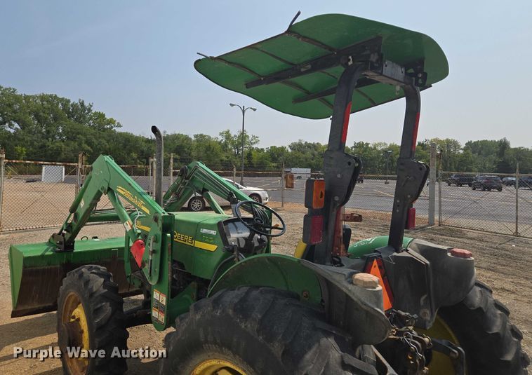 image for item EV1729 2005 John Deere 5105 MFWD tractor