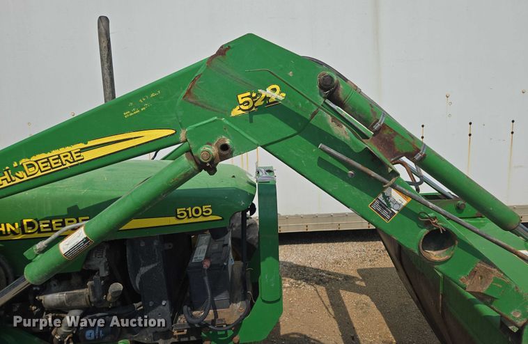 image for item EV1729 2005 John Deere 5105 MFWD tractor