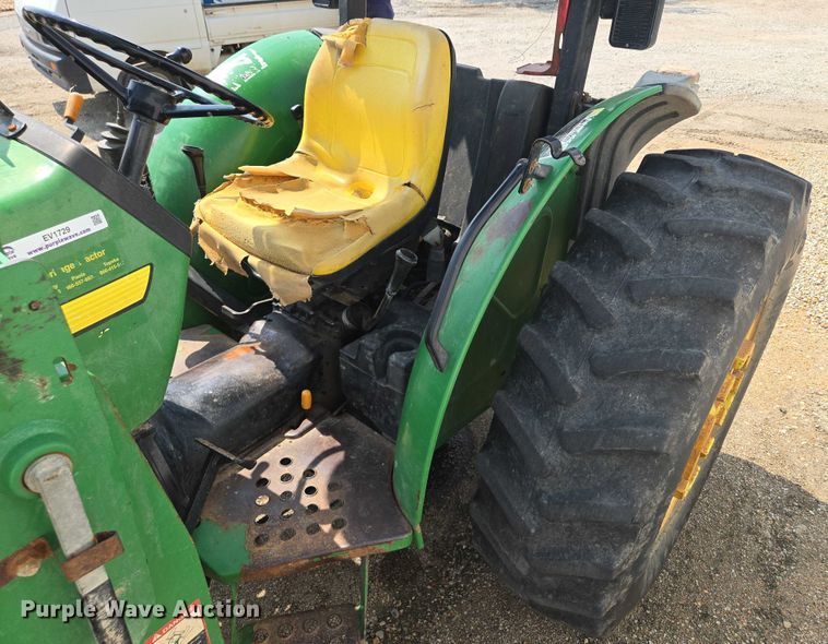 image for item EV1729 2005 John Deere 5105 MFWD tractor