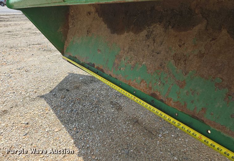 image for item EV1729 2005 John Deere 5105 MFWD tractor