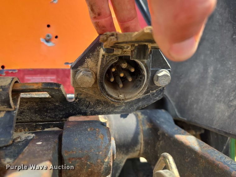 image for item EV1729 2005 John Deere 5105 MFWD tractor