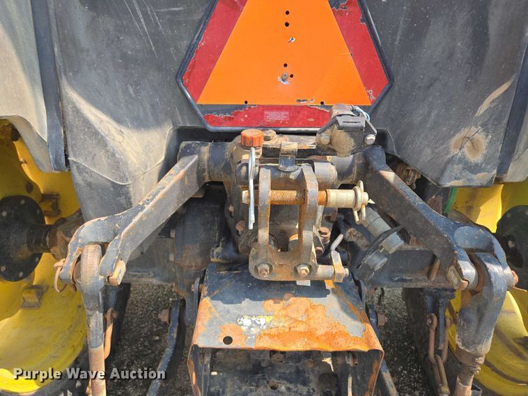 image for item EV1729 2005 John Deere 5105 MFWD tractor