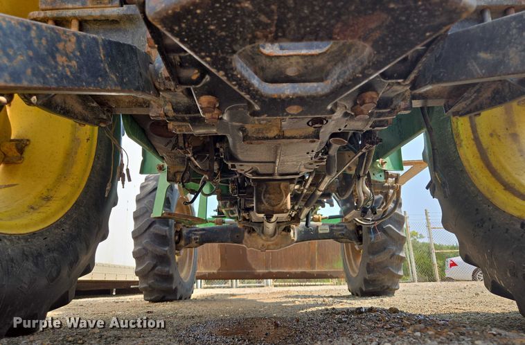 image for item EV1729 2005 John Deere 5105 MFWD tractor