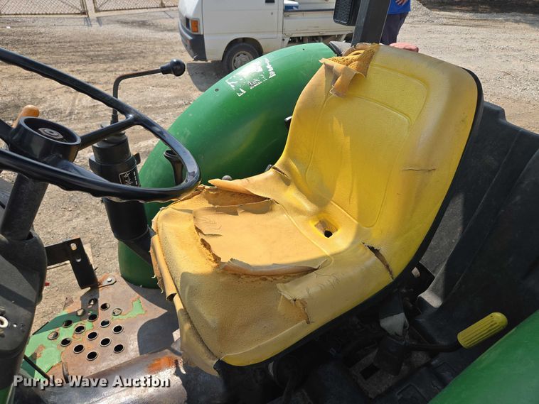 image for item EV1729 2005 John Deere 5105 MFWD tractor