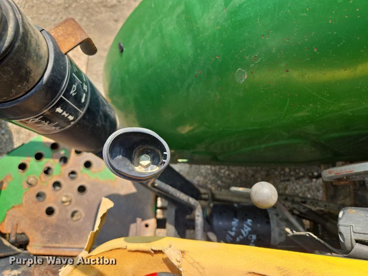 image for item EV1729 2005 John Deere 5105 MFWD tractor