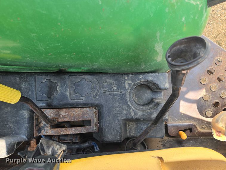 image for item EV1729 2005 John Deere 5105 MFWD tractor