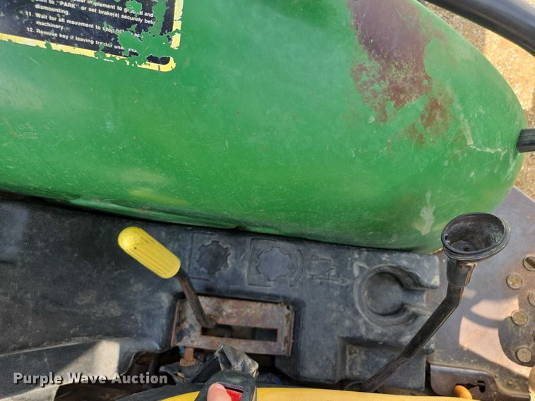 image for item EV1729 2005 John Deere 5105 MFWD tractor