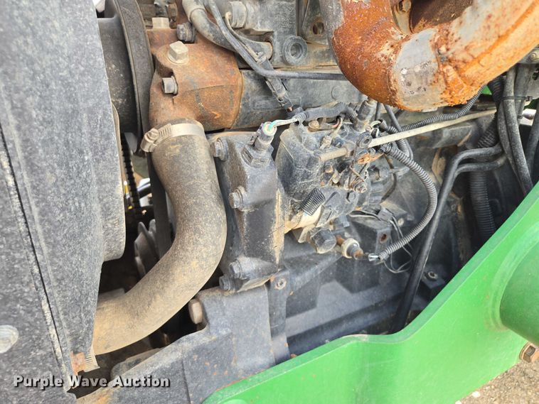 image for item EV1729 2005 John Deere 5105 MFWD tractor