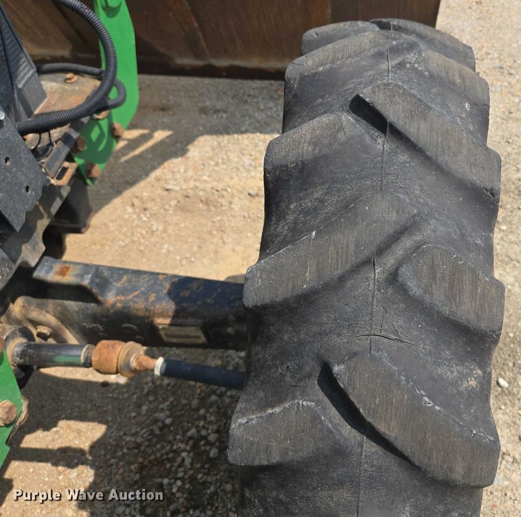 image for item EV1729 2005 John Deere 5105 MFWD tractor