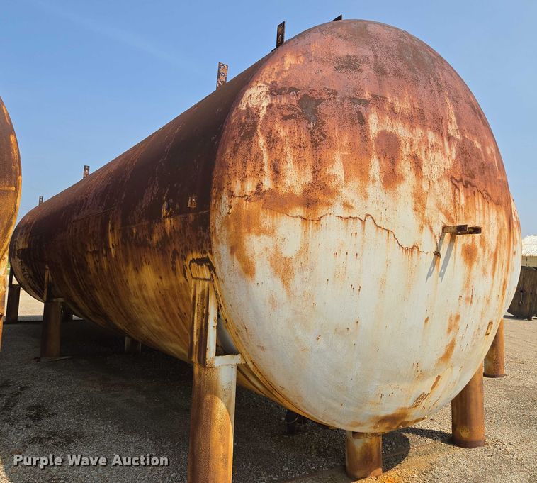 image for item EV1731 Tank