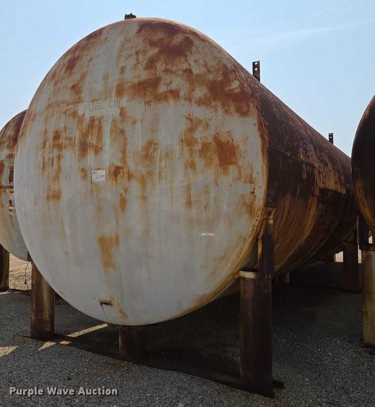 image for item EV1731 Tank