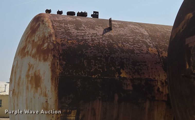 image for item EV1731 Tank