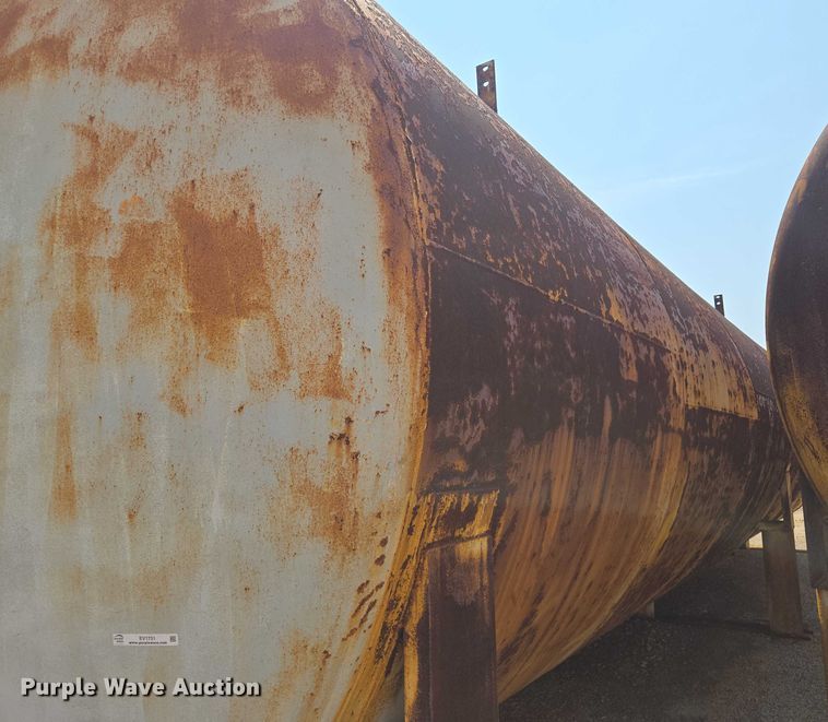 image for item EV1731 Tank