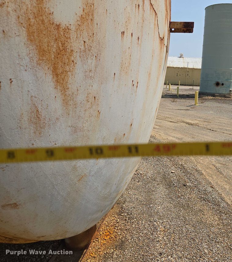 image for item EV1731 Tank