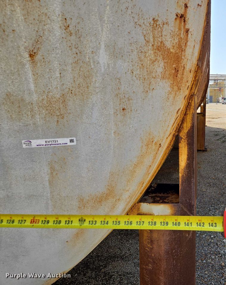 image for item EV1731 Tank