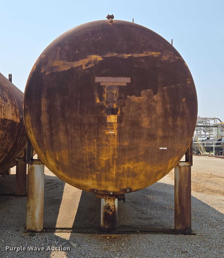 image for item EV1732 Tank