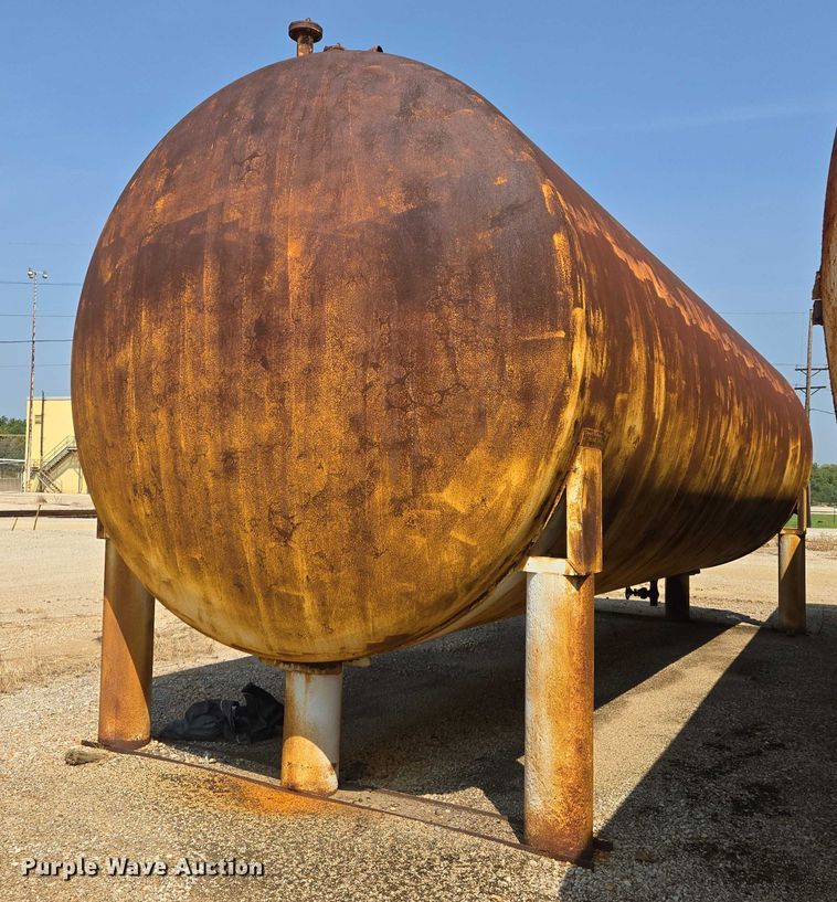 image for item EV1732 Tank