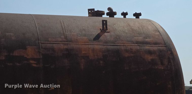 image for item EV1732 Tank