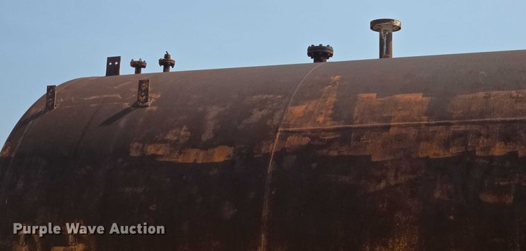 image for item EV1732 Tank