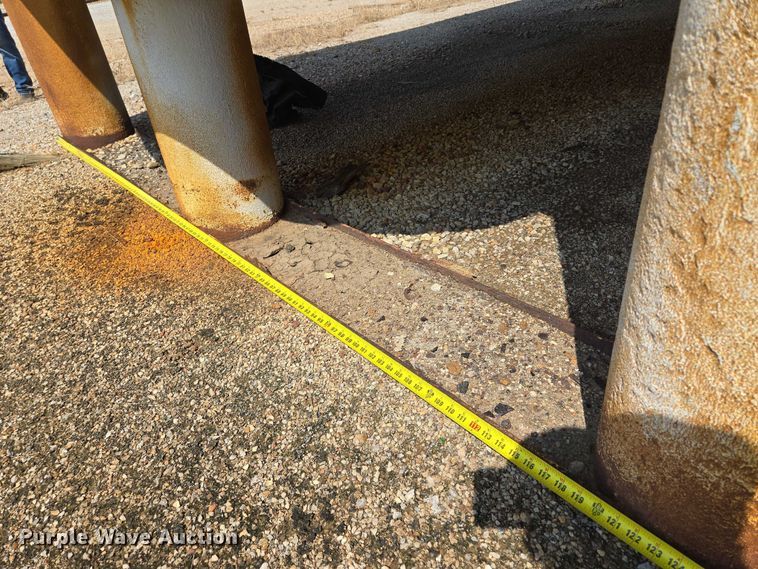 image for item EV1732 Tank