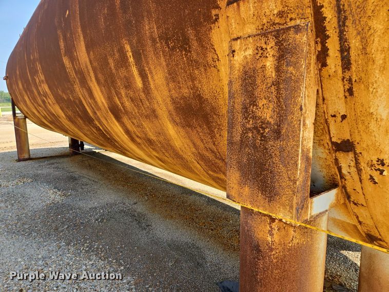 image for item EV1732 Tank