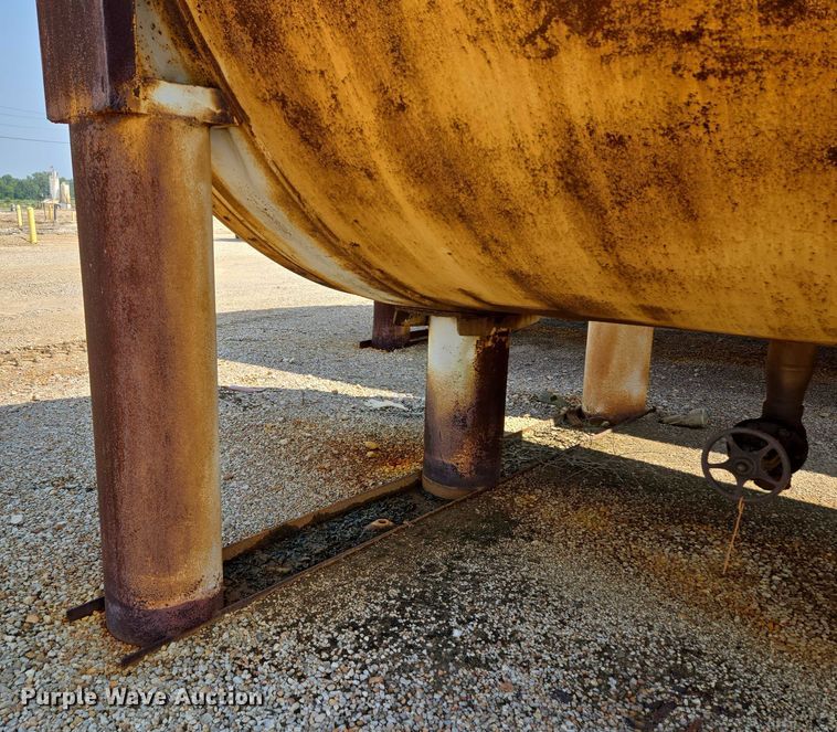 image for item EV1732 Tank