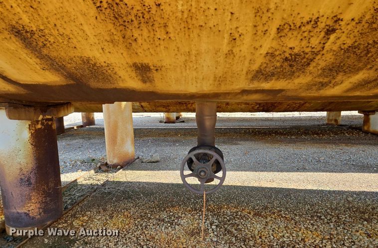 image for item EV1732 Tank