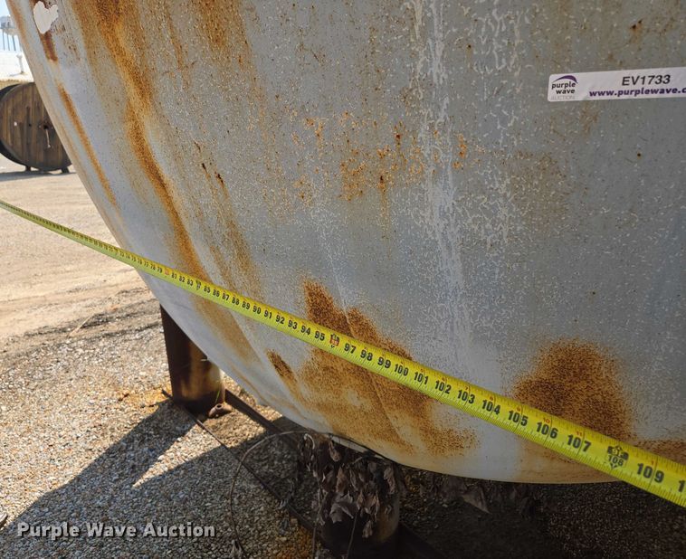 image for item EV1733 Tank